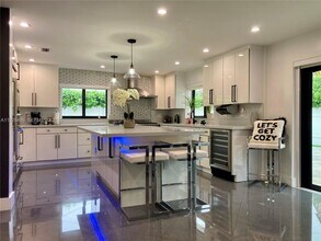 7524 Mutiny Ave in North Bay Village, FL - Building Photo - Building Photo