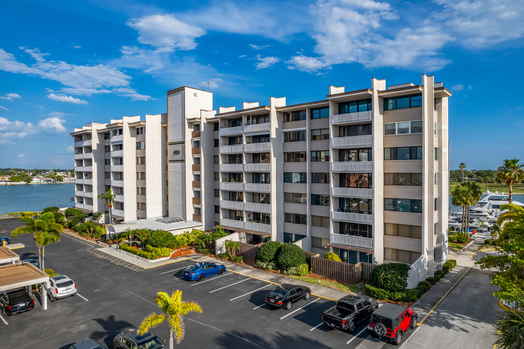 The Club at Treasure Island in Treasure Island, FL - Building Photo