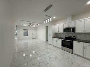 12 San Andres in Edinburg, TX - Foto de edificio - Building Photo