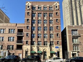 627 W Patterson Ave, Unit M08H in Chicago, IL - Building Photo