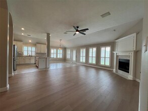 7707 Misty Lake Ln in Pearland, TX - Foto de edificio - Building Photo