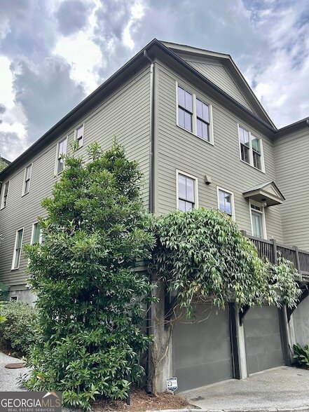 property at 2192 Niles Pl NE