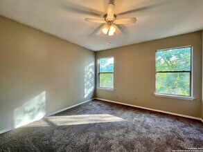 5602 Golf Mist in San Antonio, TX - Building Photo - Building Photo