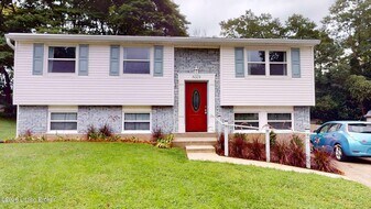 5009 Winding Spring Pl in Louisville, KY - Building Photo