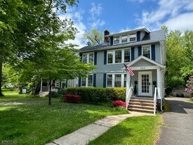 226 Park St in Montclair, NJ - Building Photo