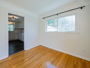 8701 Brookville Rd in Plymouth, MI - Building Photo - Building Photo