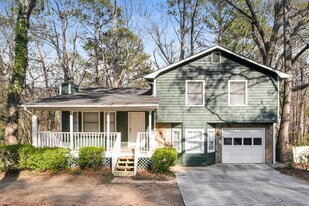 4006 Tanglewood Rd in Snellville, GA - Building Photo