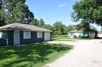 8831 Masters Rd in Manvel, TX - Building Photo - Building Photo