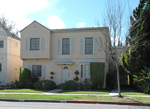 245 S Elm Dr in Beverly Hills, CA - Building Photo - Building Photo