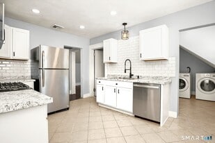 80 Garden St in New Britain, CT - Building Photo