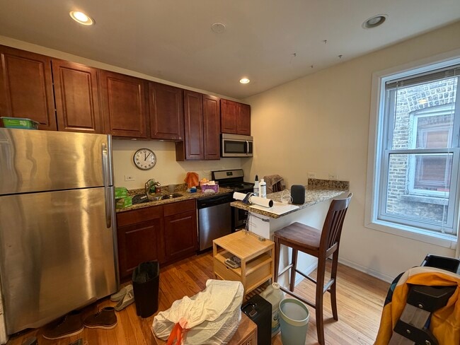 property at 4621 N Rockwell St