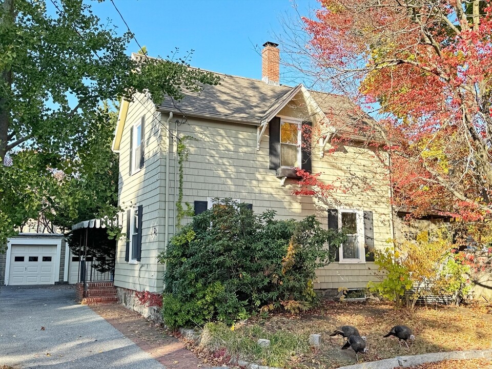 21 Claflin Pl in Newton, MA - Building Photo