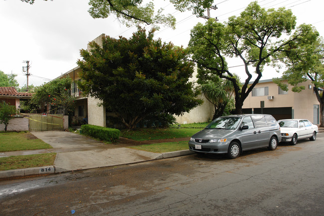 810 Norton Ave in Glendale, CA - Building Photo - Building Photo