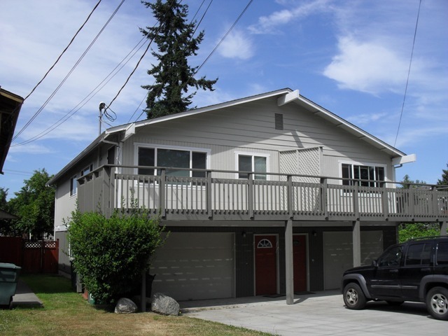 property at 2822 SW Genesee St