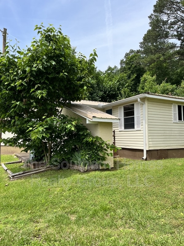 property at 2439 US-411