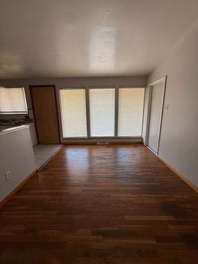 10819 Hallstead Dr in St. Louis, MO - Building Photo - Building Photo