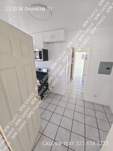 1320 W Anaheim St in Los Angeles, CA - Building Photo - Building Photo
