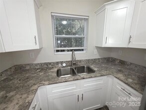 3136 Creighton Dr in Charlotte, NC - Building Photo - Building Photo