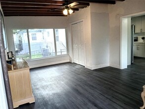 510 NW 47th St in Miami, FL - Building Photo - Building Photo