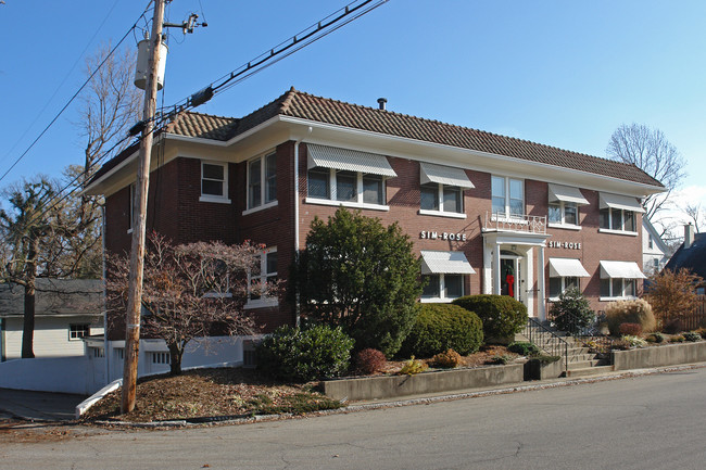 Sim-Rose in Louisville, KY - Foto de edificio - Building Photo