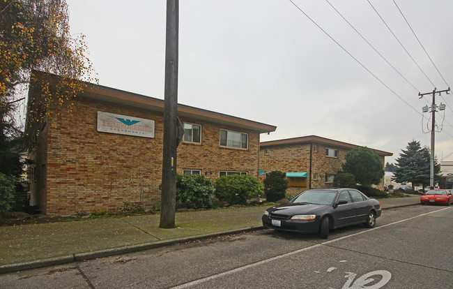 Thunderbird Apartments in Seattle, WA - Building Photo - Building Photo