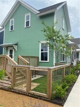 283 E 11th St in Fayetteville, AR - Building Photo - Building Photo