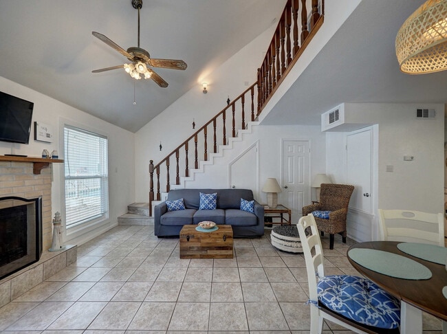 15201 Leeward Dr in Corpus Christi, TX - Building Photo - Building Photo
