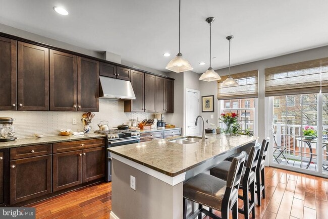 3915 Chain Bridge Rd in Fairfax, VA - Building Photo - Building Photo
