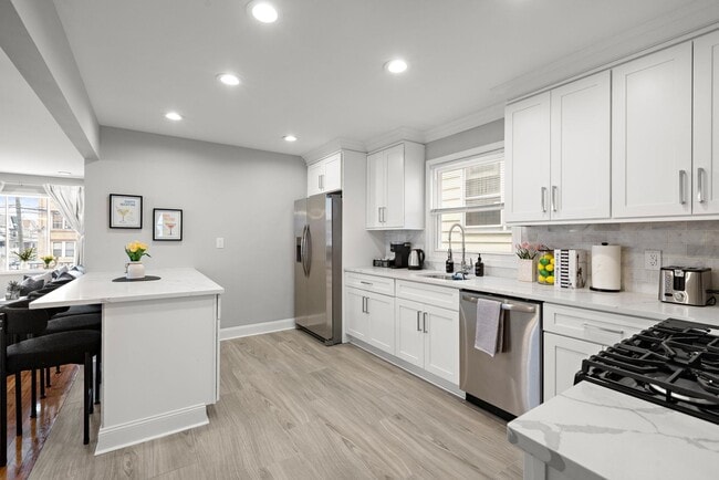 728 John F. Kennedy Blvd in Bayonne, NJ - Building Photo - Building Photo