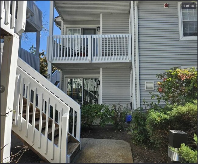 2 Markham Cir in Englewood, NJ - Building Photo - Building Photo