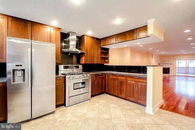 2303 Essex St in Baltimore, MD - Building Photo - Building Photo