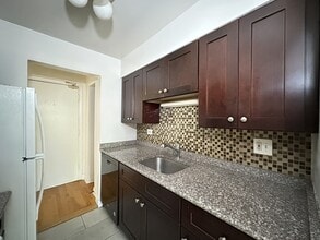 3710 N Pine Grove Ave in Chicago, IL - Building Photo - Building Photo