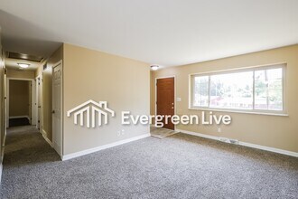 207 Jupiter Dr in Cincinnati, OH - Building Photo - Building Photo