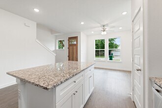 1226 Elm Ct in Runaway Bay, TX - Building Photo - Building Photo