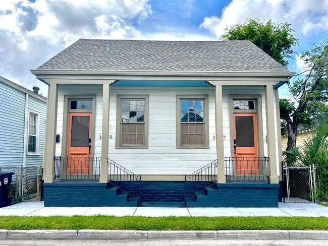 3047 Maurepas St, Unit 3047