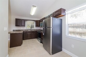 1862 Joyner Dr in Deltona, FL - Building Photo - Building Photo