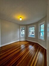911 Saratoga St in Boston, MA - Building Photo - Building Photo
