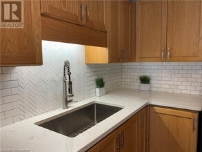 29 Max Becker Dr in Kitchener, ON - Building Photo - Building Photo
