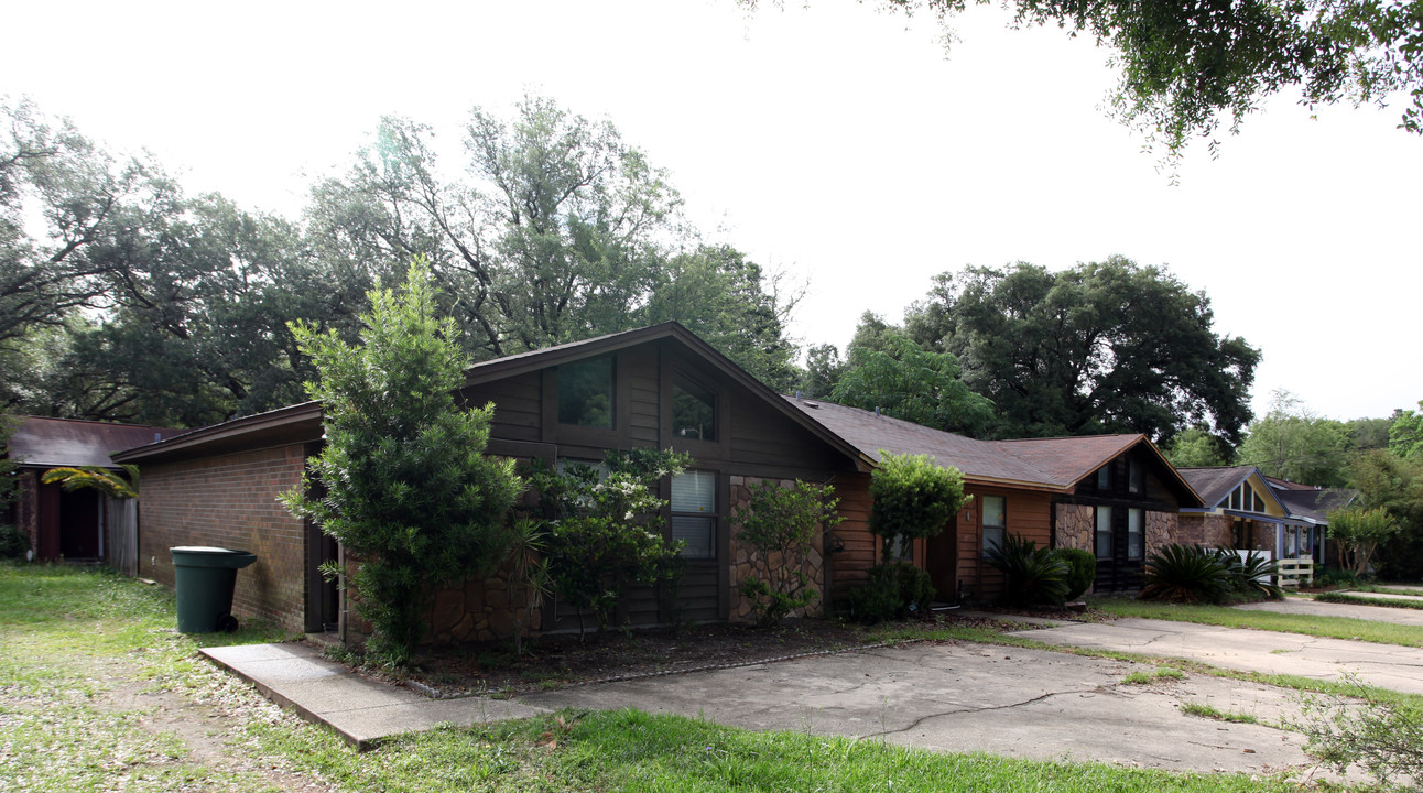 8416-8420 Carl Dean St in Pensacola, FL - Building Photo