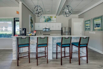 Windwood Oaks Apartments in Tampa, FL - Foto de edificio - Interior Photo