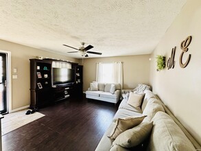 155 J Hunter Dr in Bedford, IN - Building Photo - Building Photo
