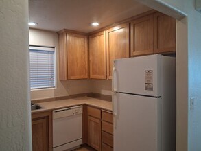 2682 Paloma Ave in Medford, OR - Foto de edificio - Building Photo