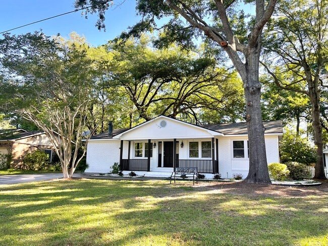 property at 1431 Glencoe Dr