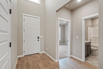 7970 Blanchard Loop in West Richland, WA - Building Photo - Building Photo