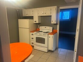 800 Central Ave, Unit 3 in Johnstown, PA - Building Photo