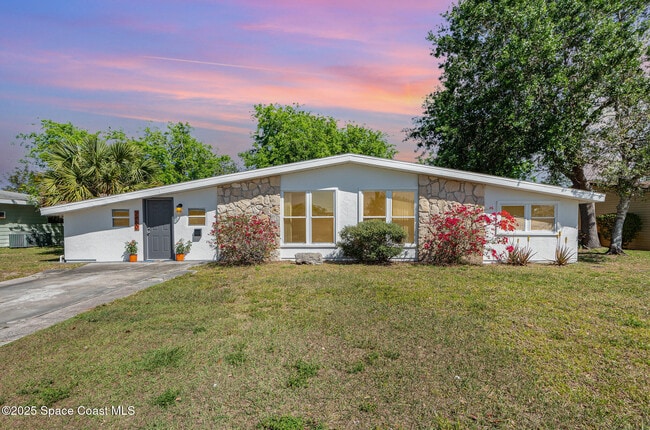 property at 2880 Fountainhead Blvd