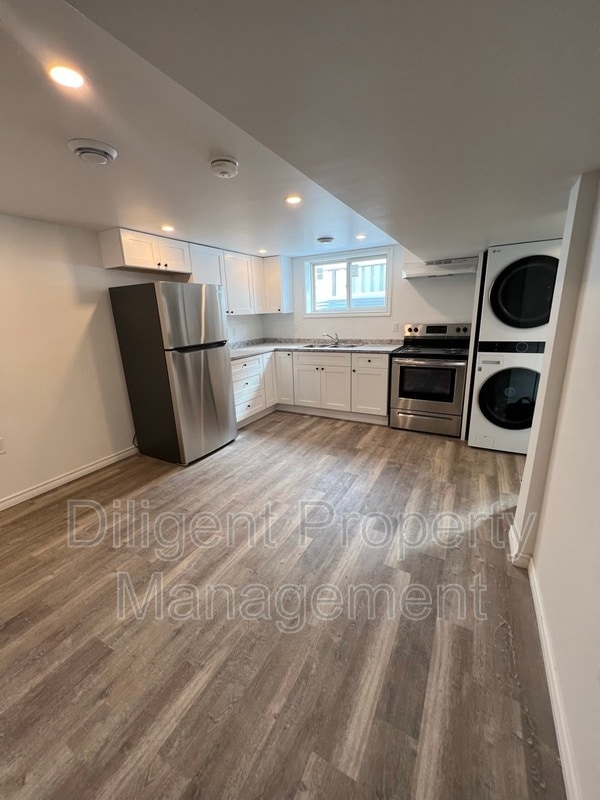 property at 786 Snelgrove Rd