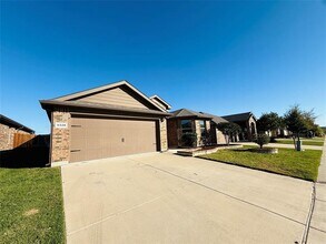 9328 Castorian Dr in Fort Worth, TX - Building Photo - Building Photo