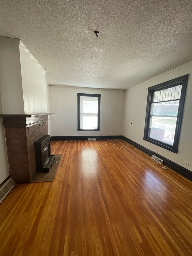 property at 117 Glen Ave