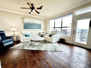 402 Oakbrook Dr in Lewisville, TX - Building Photo - Building Photo